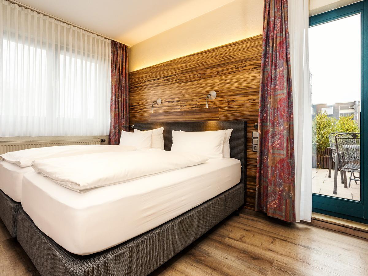 Hotel & Wirtshaus Hansen Бергиш-Гладбах Экстерьер фото